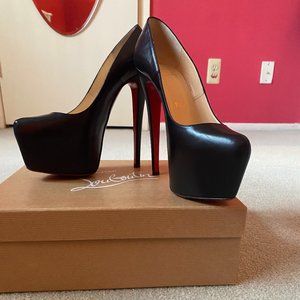 Christian Louboutin Daffodile Pumps Size 37